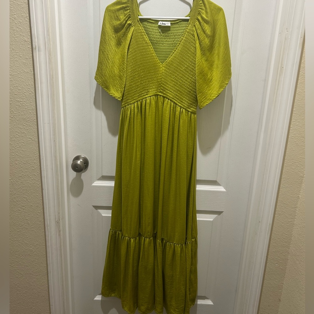 In bloom green dress